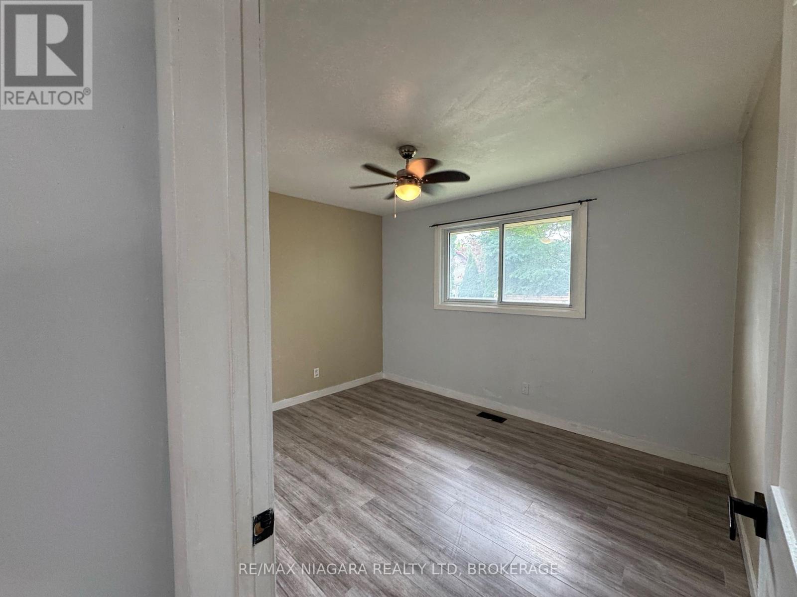 8 Lakehurst Drive, St. Catharines, Ontario  L2N 4C2 - Photo 10 - X13884086