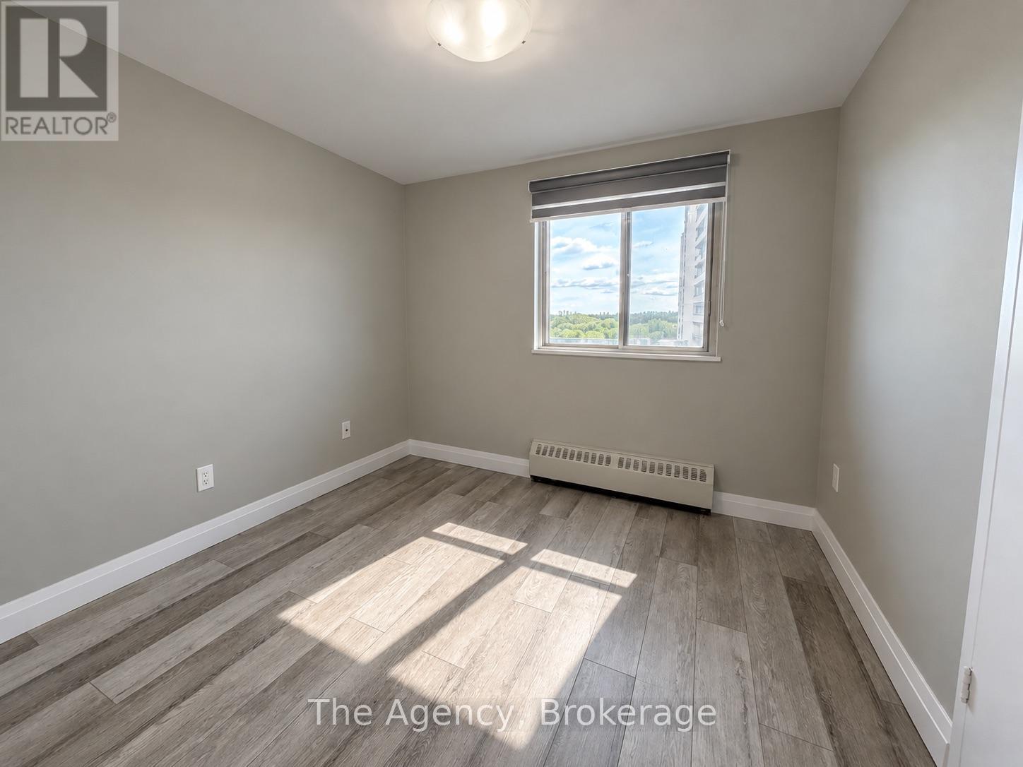 805 - 45 Paisley Boulevard W, Mississauga, Ontario  L5B 1E4 - Photo 12 - W13884148