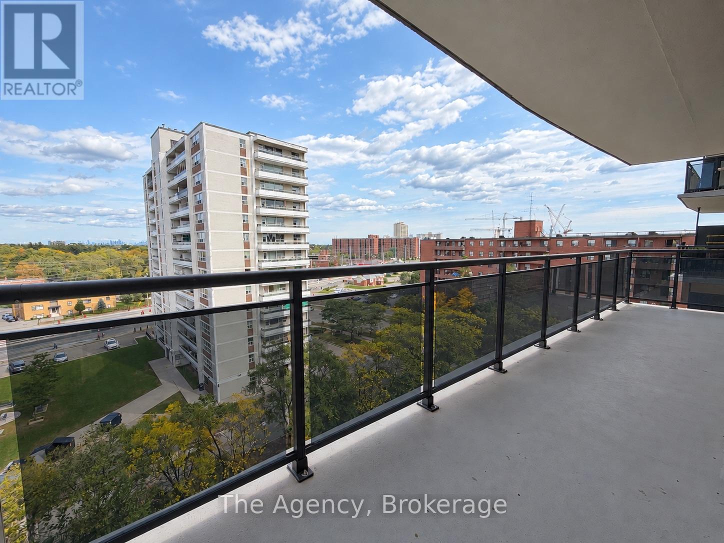 805 - 45 Paisley Boulevard W, Mississauga, Ontario  L5B 1E4 - Photo 14 - W13884148
