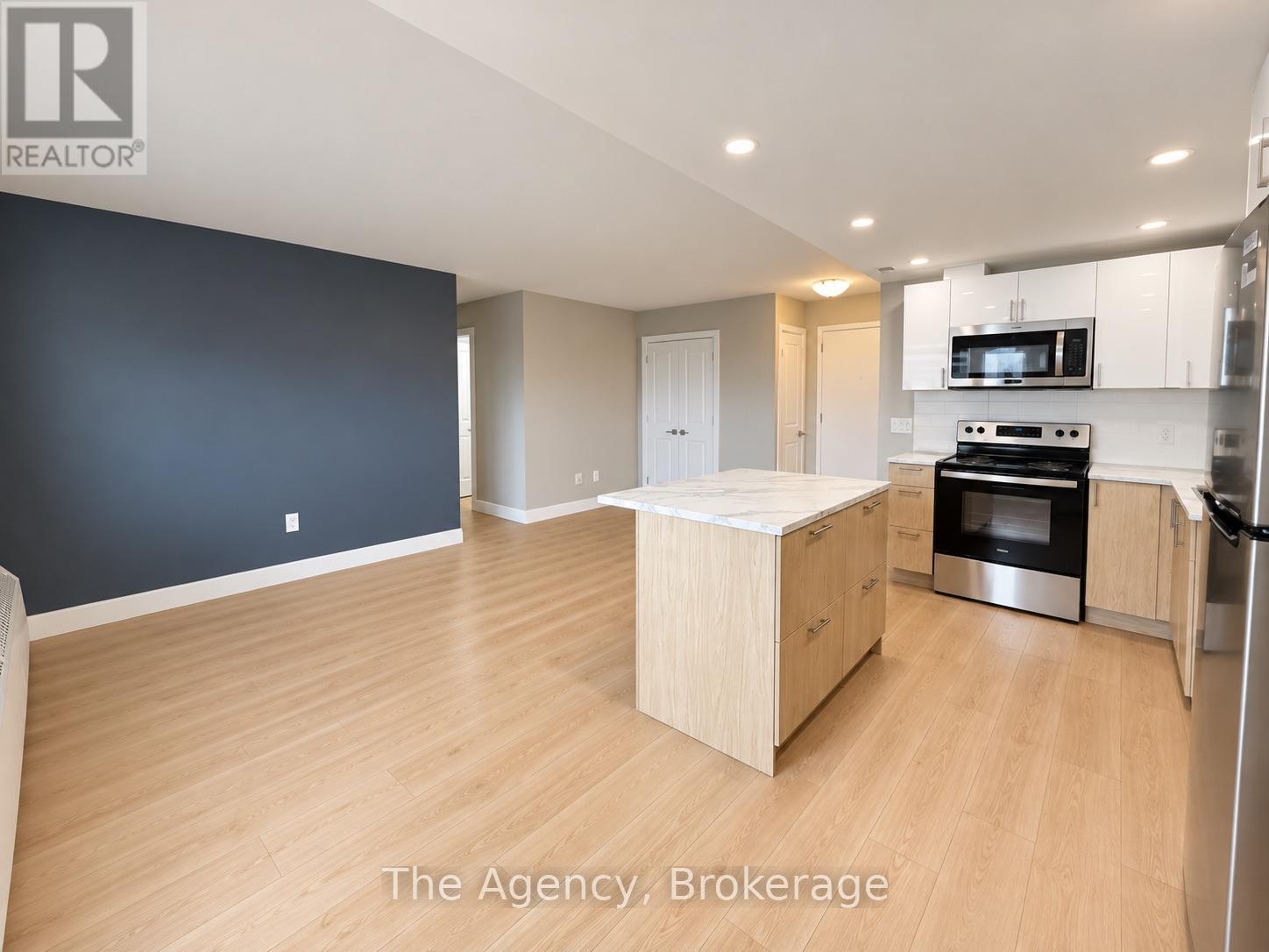 905 - 45 Paisley Boulevard W, Mississauga, Ontario  L5B 1E4 - Photo 9 - W13884150