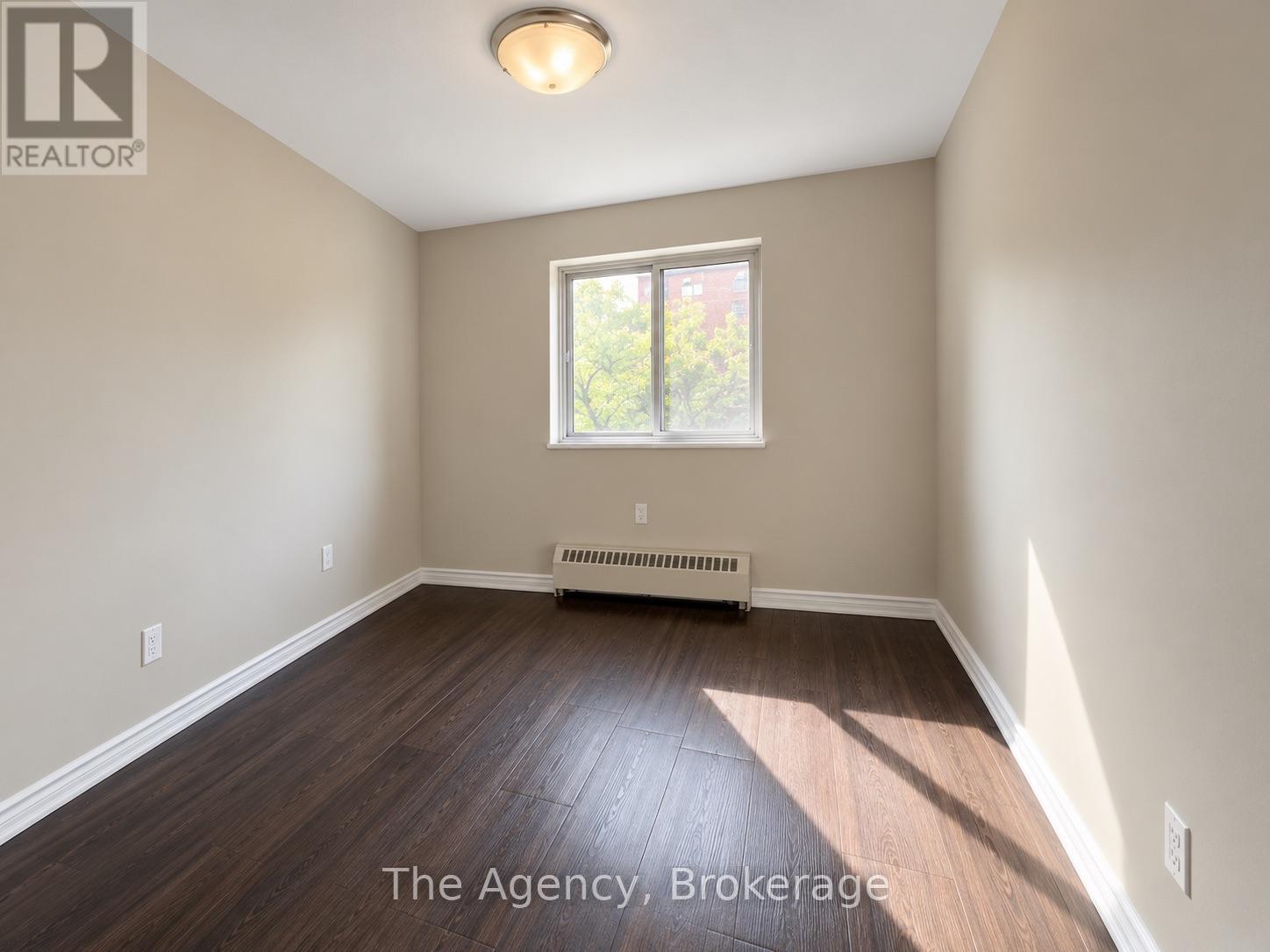 410 - 45 Paisley Boulevard W, Mississauga, Ontario  L5B 1E4 - Photo 10 - W13884154