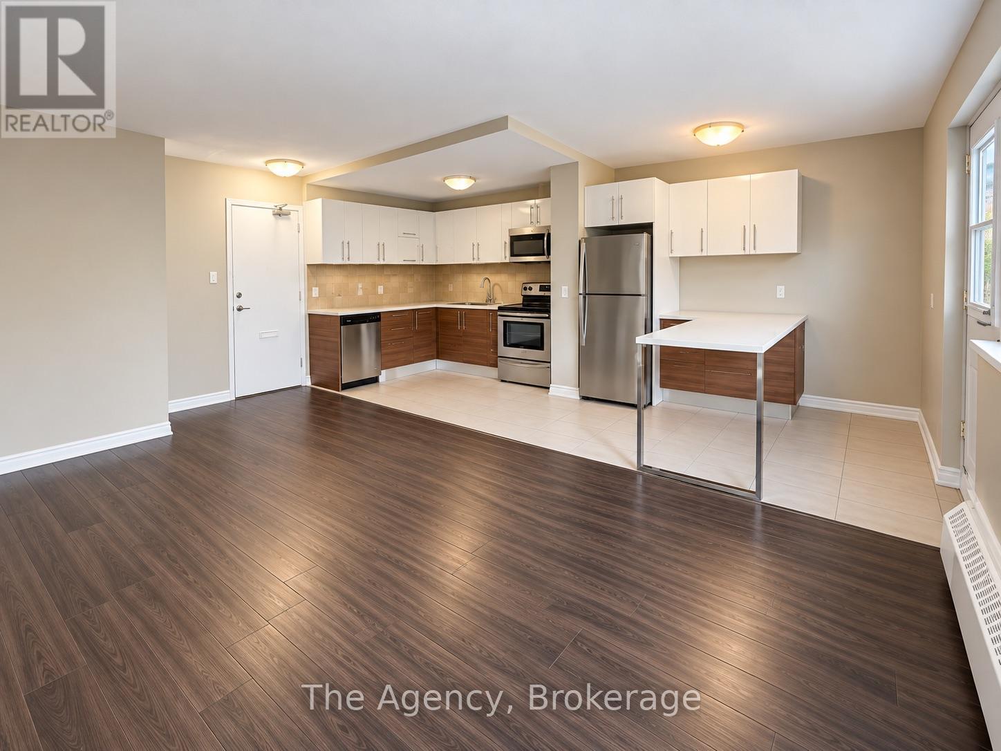 410 - 45 Paisley Boulevard W, Mississauga, Ontario  L5B 1E4 - Photo 7 - W13884154