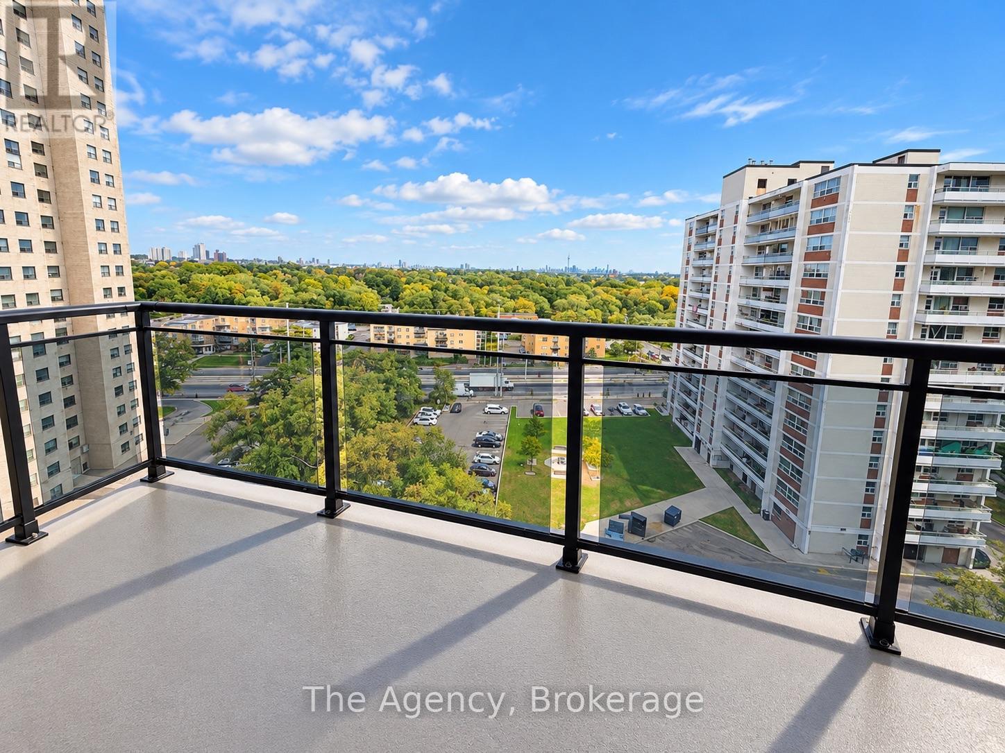 1009 - 45 Paisley Boulevard W, Mississauga, Ontario  L5B 1E4 - Photo 15 - W13884158