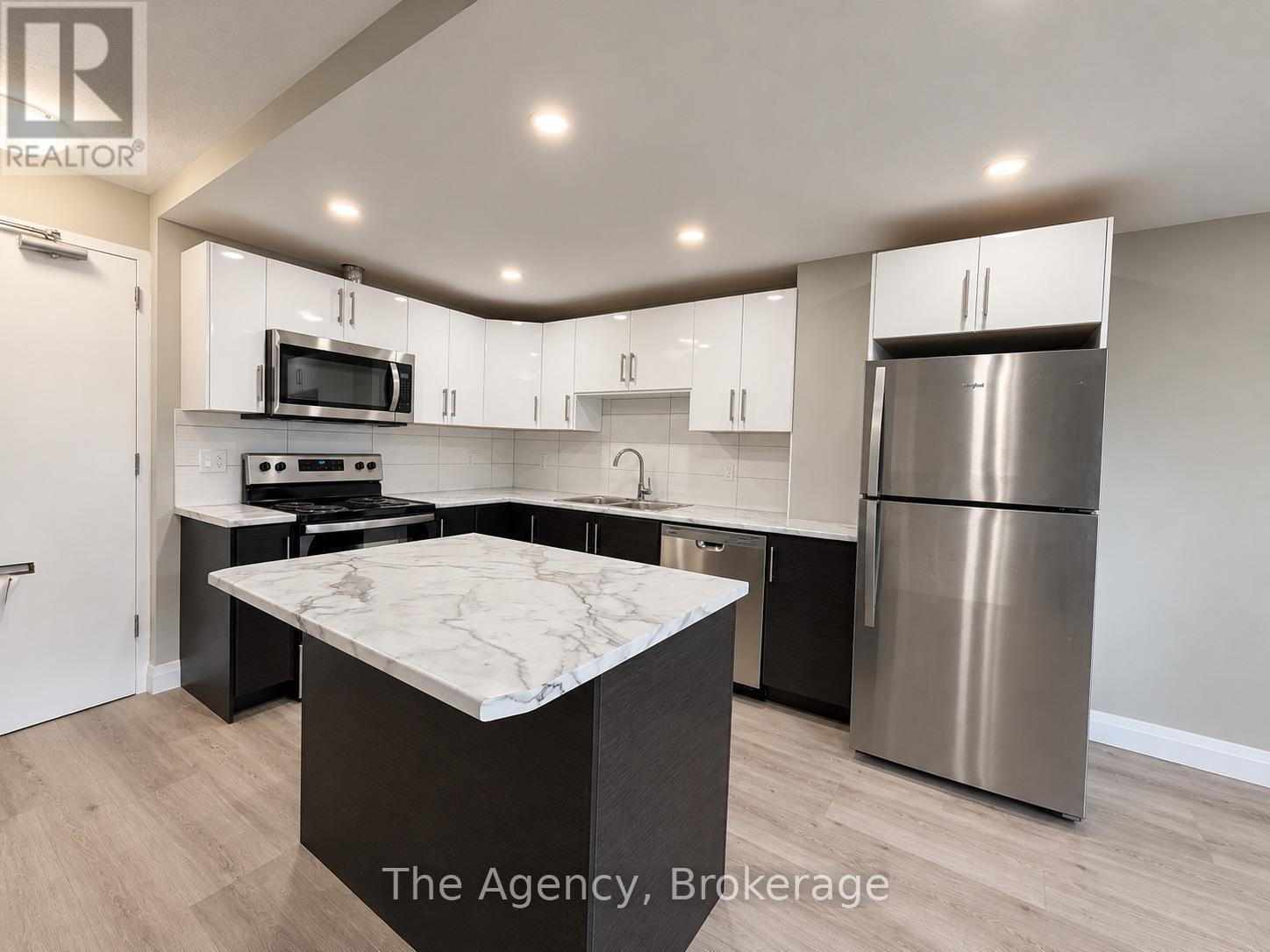 504 - 45 Paisley Boulevard W, Mississauga, Ontario  L5B 1E4 - Photo 6 - W13884160