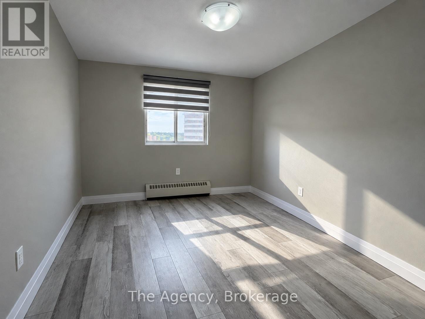 701 - 45 Paisley Boulevard W, Mississauga, Ontario  L5B 1E4 - Photo 12 - W13884162