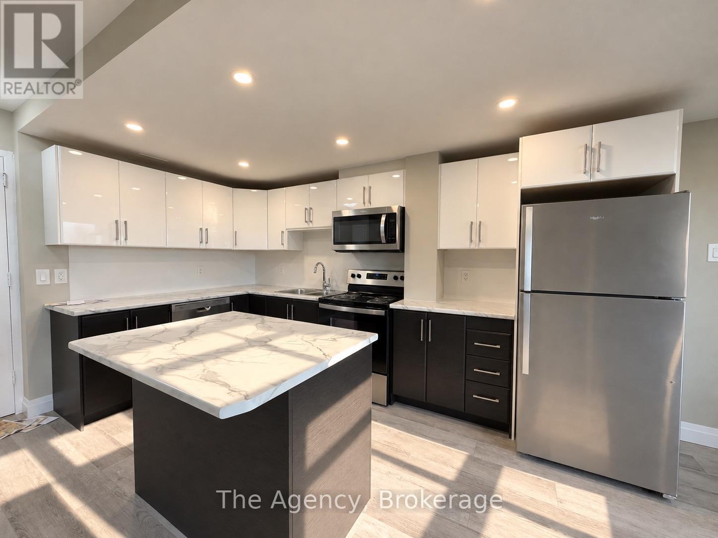 701 - 45 Paisley Boulevard W, Mississauga, Ontario  L5B 1E4 - Photo 6 - W13884162
