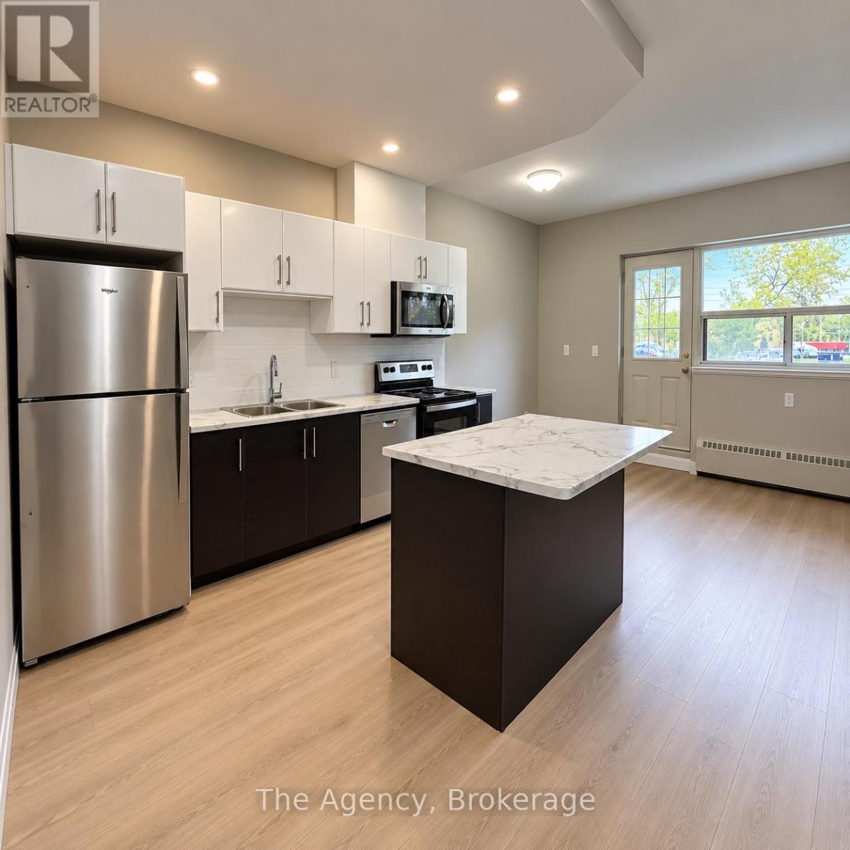 102 - 45 Paisley Boulevard W, Mississauga, Ontario  L5B 1E4 - Photo 6 - W13884166