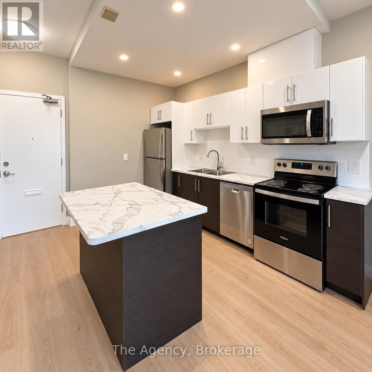 102 - 45 Paisley Boulevard W, Mississauga, Ontario  L5B 1E4 - Photo 7 - W13884166