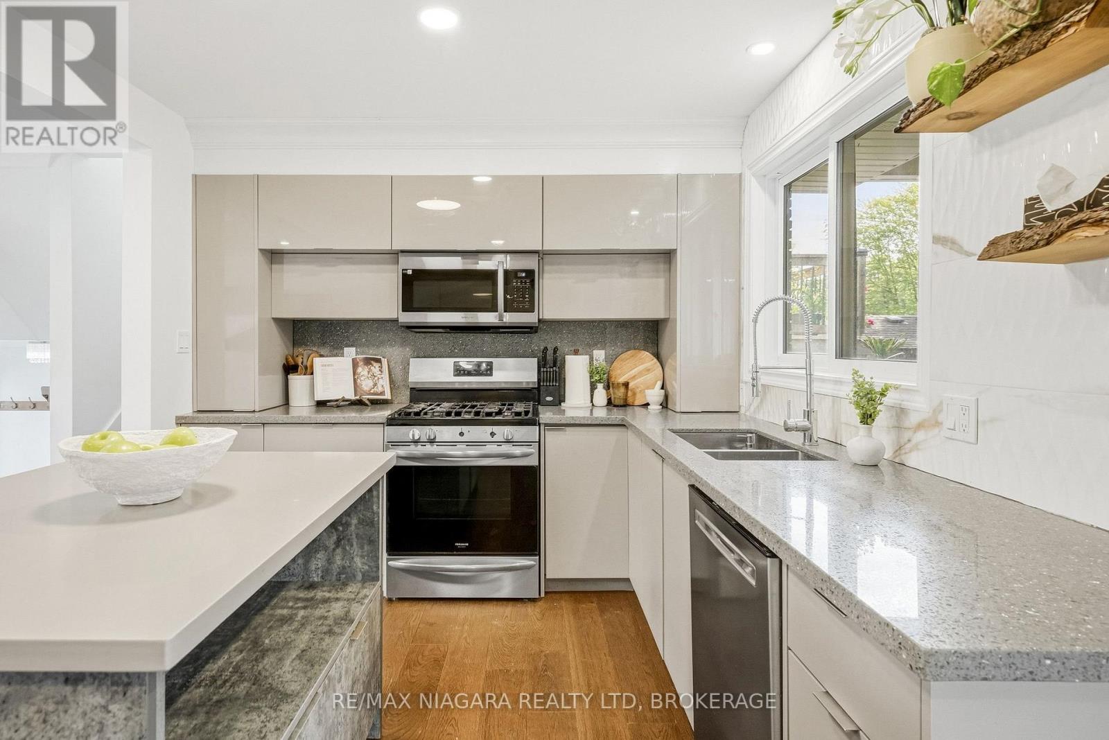 6470 Gore Street, Niagara Falls, Ontario  L2J 1Y1 - Photo 15 - X13884342