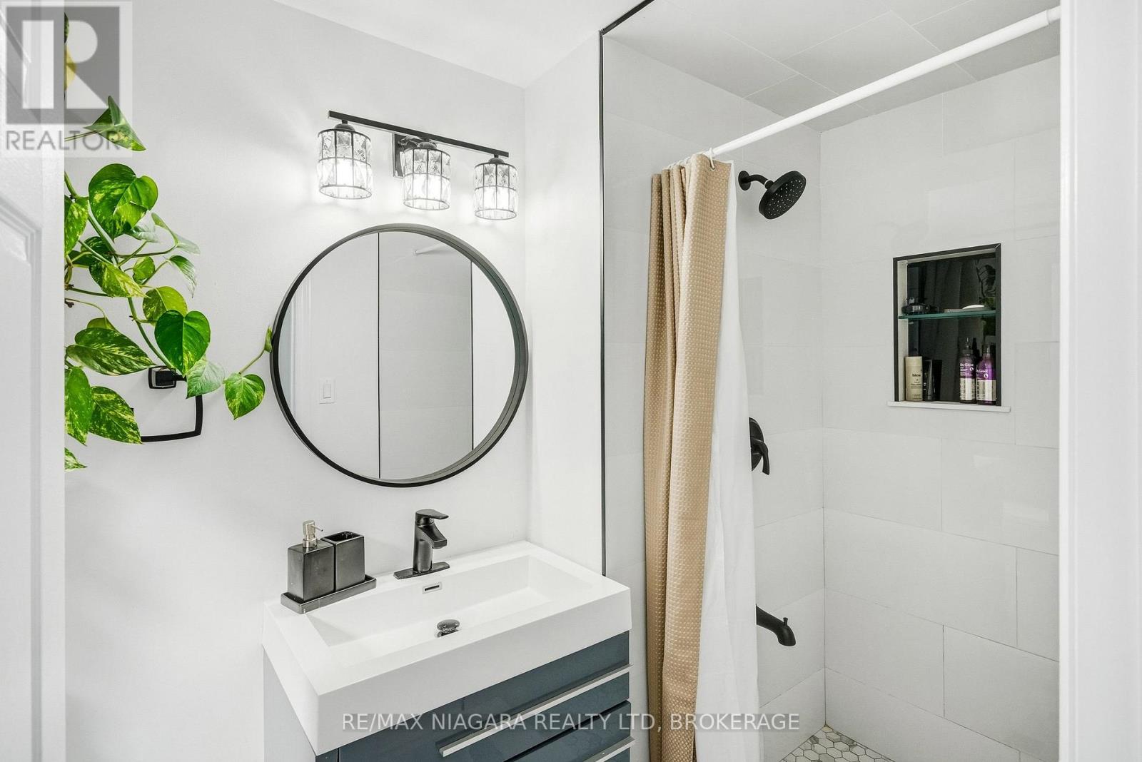 6470 Gore Street, Niagara Falls, Ontario  L2J 1Y1 - Photo 30 - X13884342