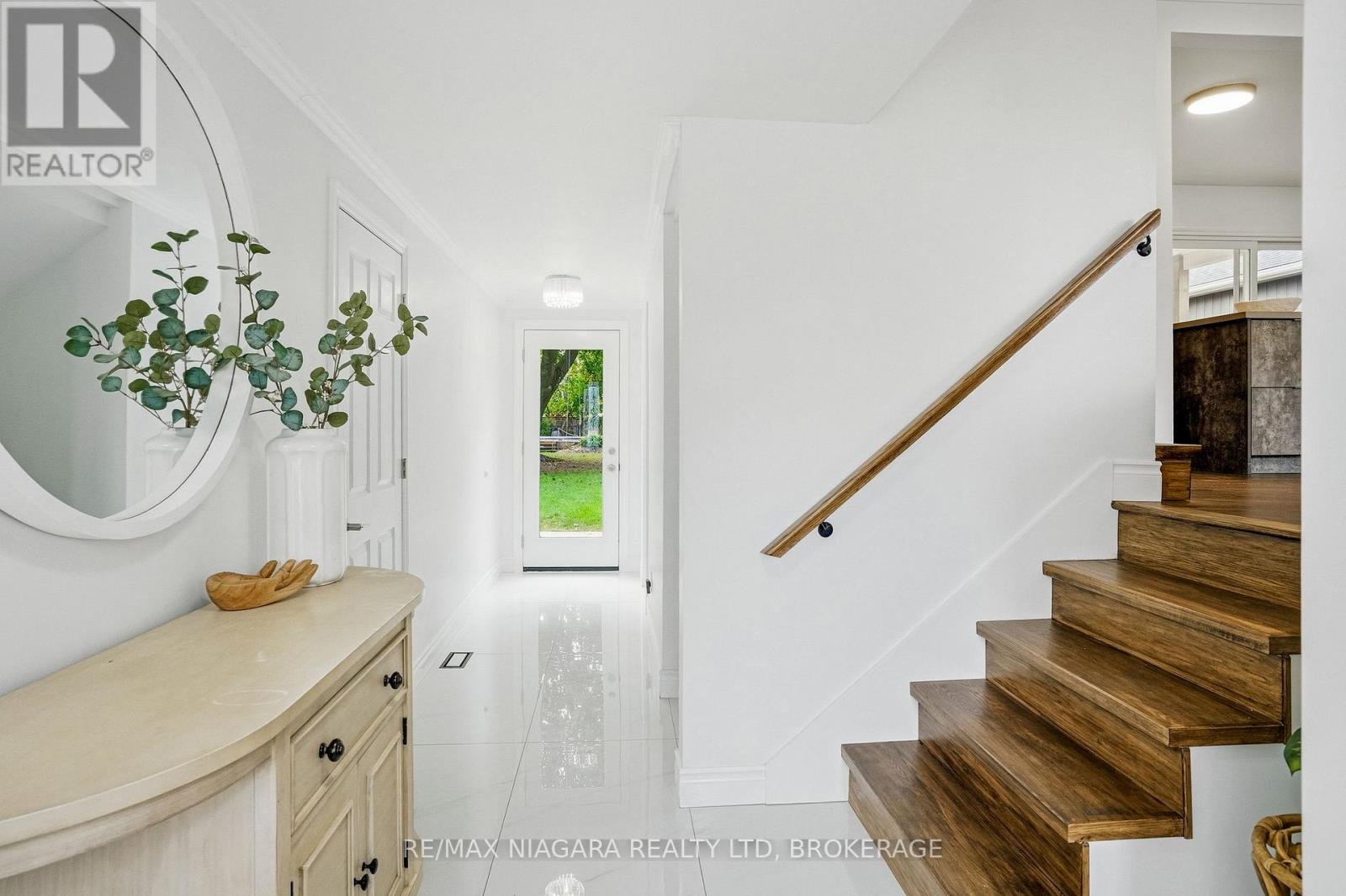 6470 Gore Street, Niagara Falls, Ontario  L2J 1Y1 - Photo 7 - X13884342