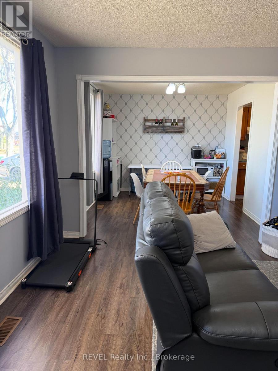 7116 Harriman Street, Niagara Falls, Ontario  L2J 3S2 - Photo 9 - X13885442