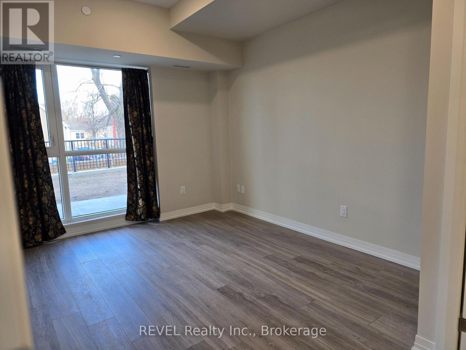 140 - 50 Herrick Avenue, St. Catharines, Ontario  L2P 0G3 - Photo 12 - X13885544