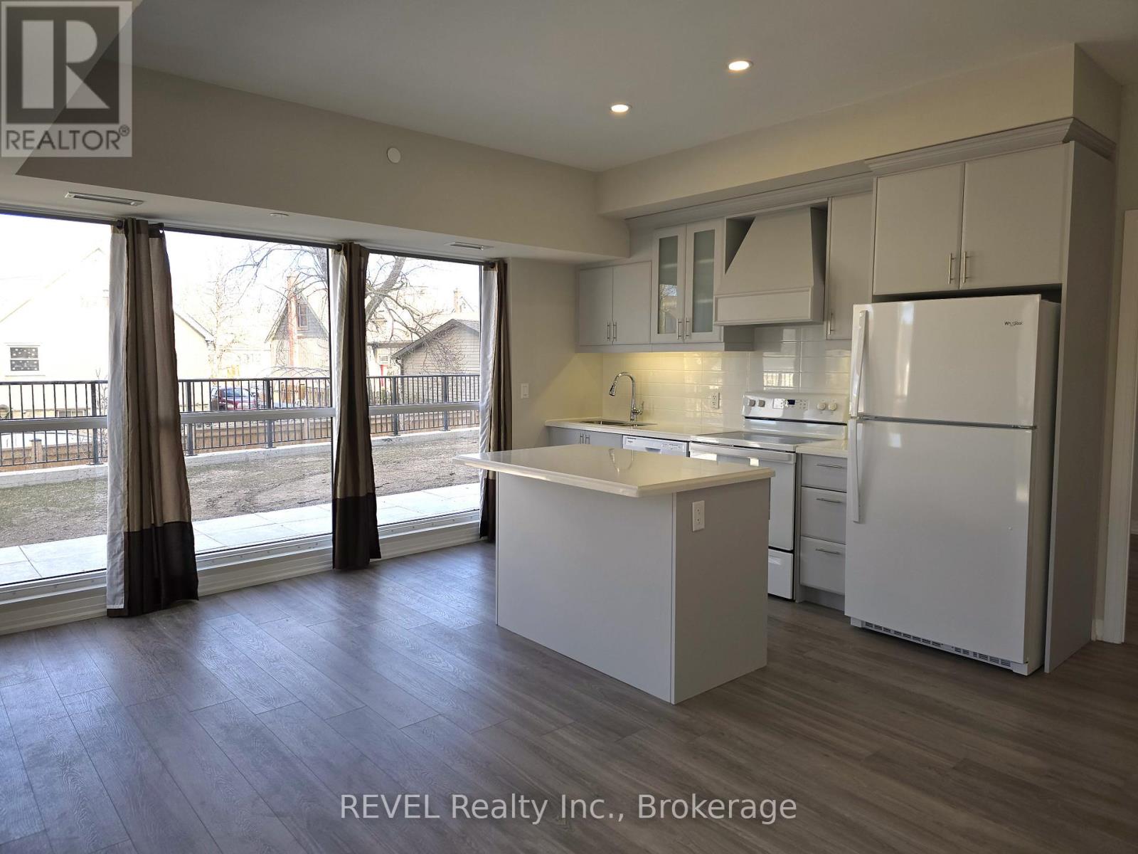 140 - 50 Herrick Avenue, St. Catharines, Ontario  L2P 0G3 - Photo 6 - X13885544
