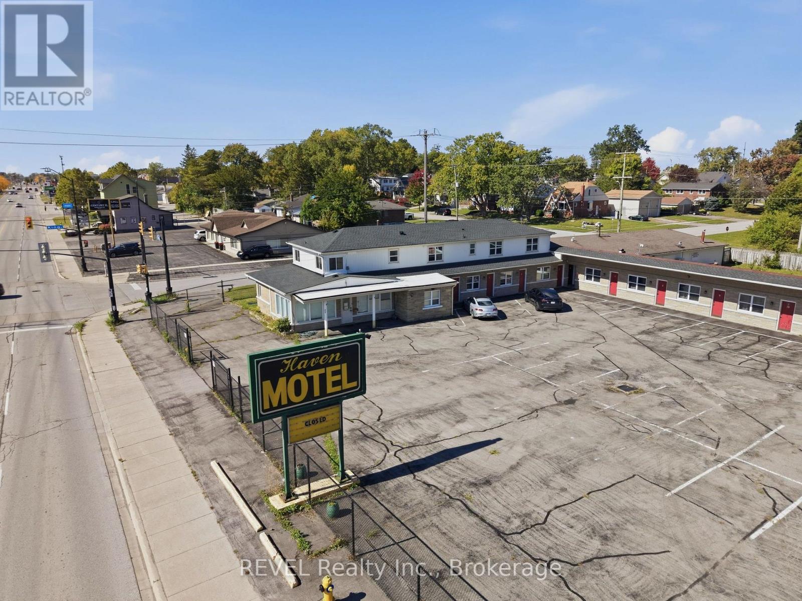 215 GARRISON ROAD, Fort Erie, Ontario