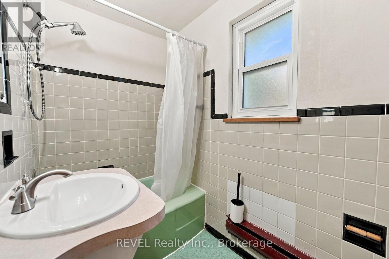 215 Garrison Road, Fort Erie, Ontario  L2A 1M6 - Photo 24 - X13885644
