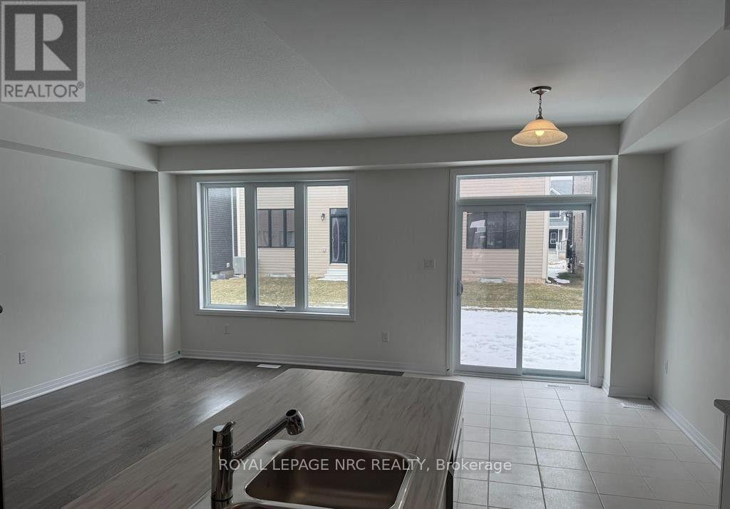 48 Varsity Drive, Welland, Ontario  L3B 0N3 - Photo 8 - X13886482