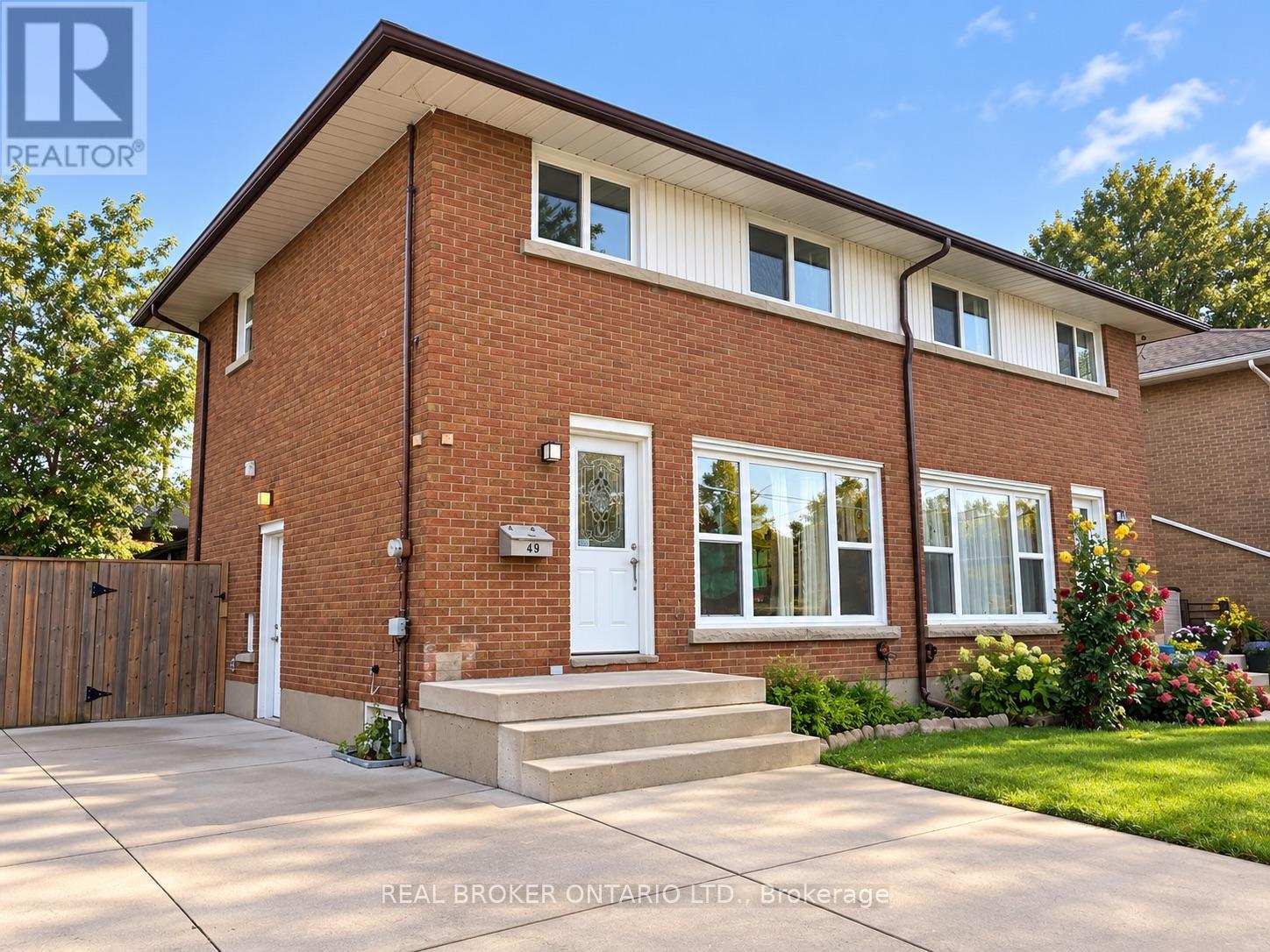 49 THOMPSON AVENUE, Thorold, Ontario