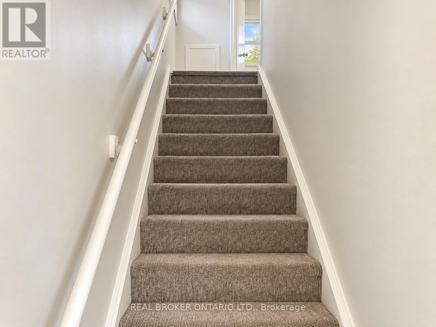 49 Thompson Avenue, Thorold, Ontario  L2V 2N2 - Photo 6 - X13886658