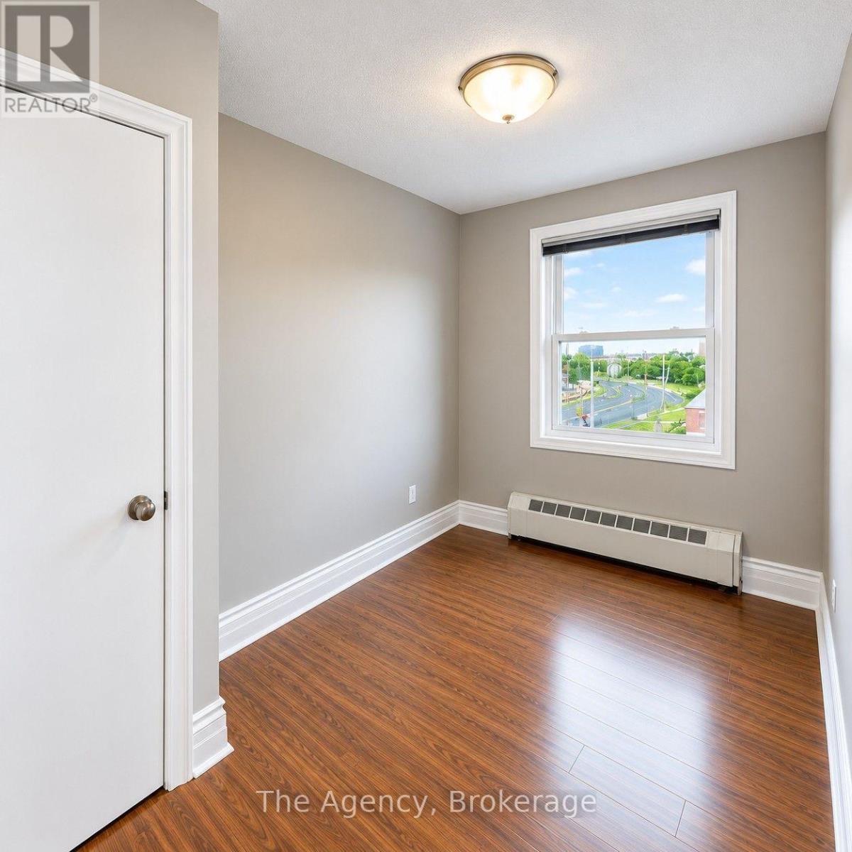 4 - 139 Westchester Crescent, St. Catharines, Ontario  L2P 2N8 - Photo 5 - X13987498