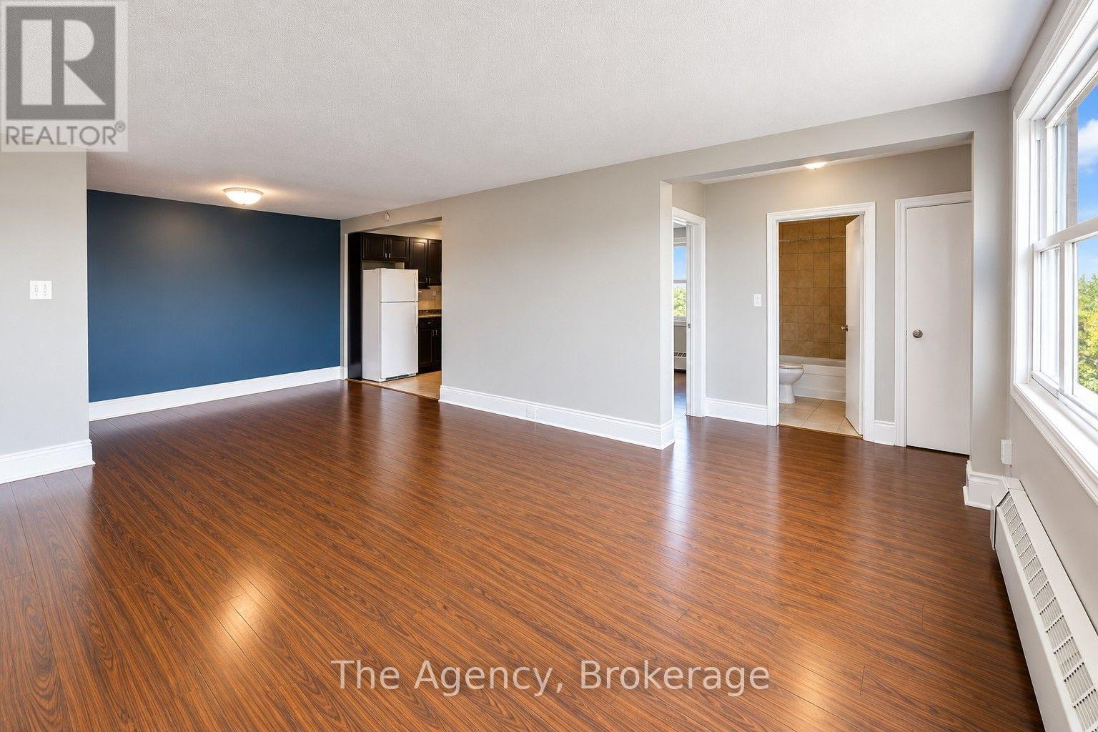 1 - 139 Westchester Crescent, St. Catharines, Ontario  L2P 2N8 - Photo 3 - X13987568