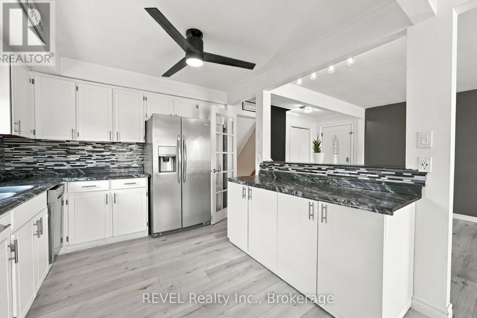 1407 Garrison Road, Fort Erie, Ontario  L2A 1P4 - Photo 4 - X13995246