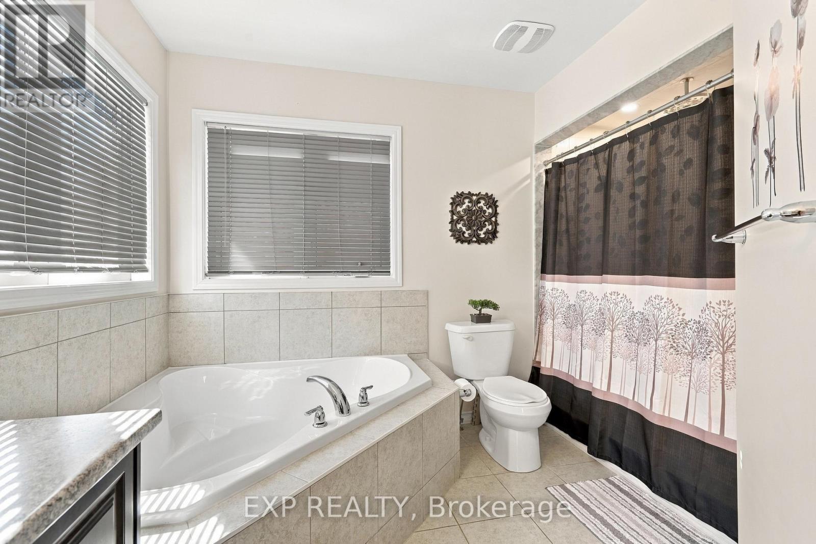 7720 Shadbush Lane, Niagara Falls, Ontario  L2H 3R3 - Photo 15 - X14004232