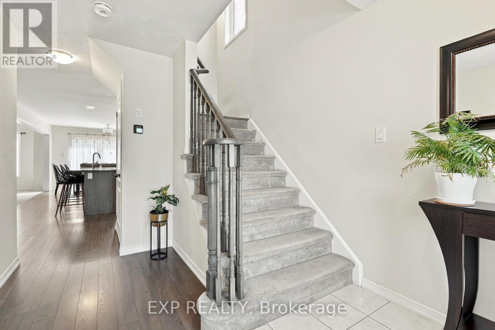7720 Shadbush Lane, Niagara Falls, Ontario  L2H 3R3 - Photo 4 - X14004232