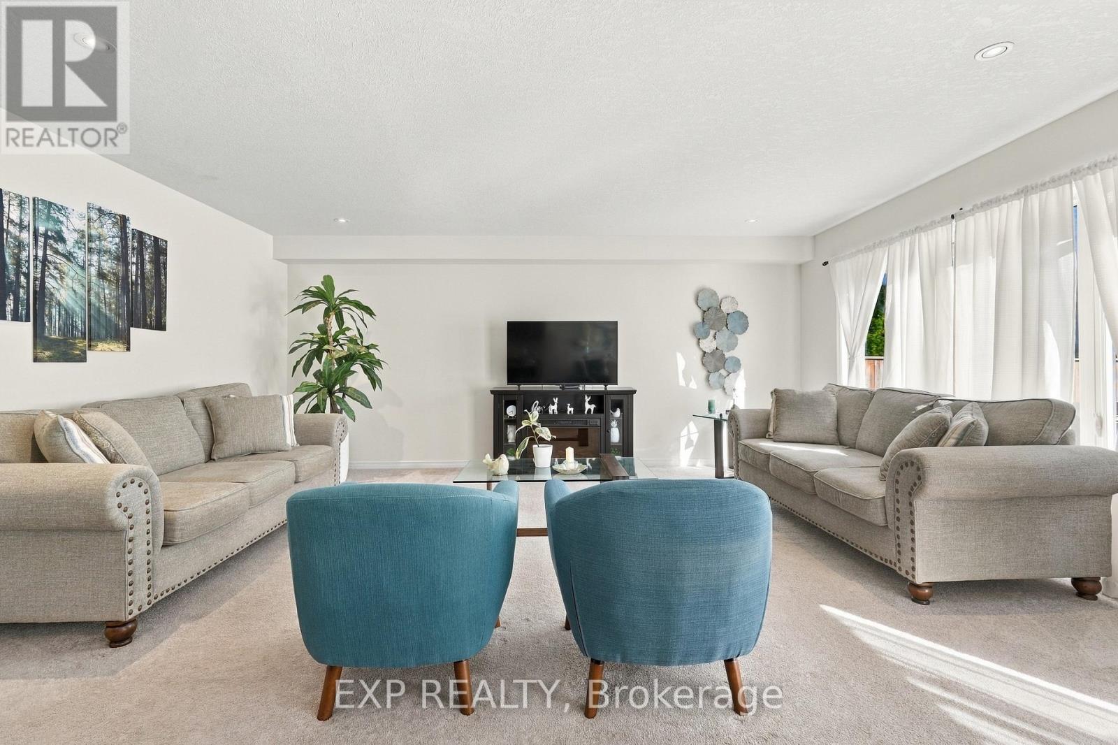 7720 Shadbush Lane, Niagara Falls, Ontario  L2H 3R3 - Photo 6 - X14004232