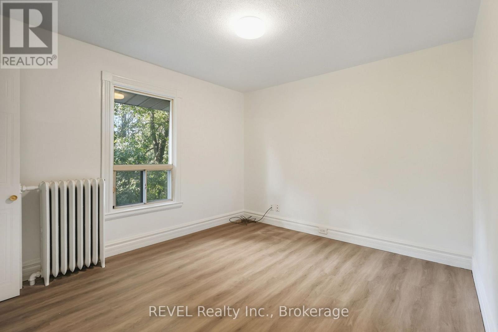 23 Plymonth Road, Welland, Ontario  L3B 3C4 - Photo 6 - X14005042