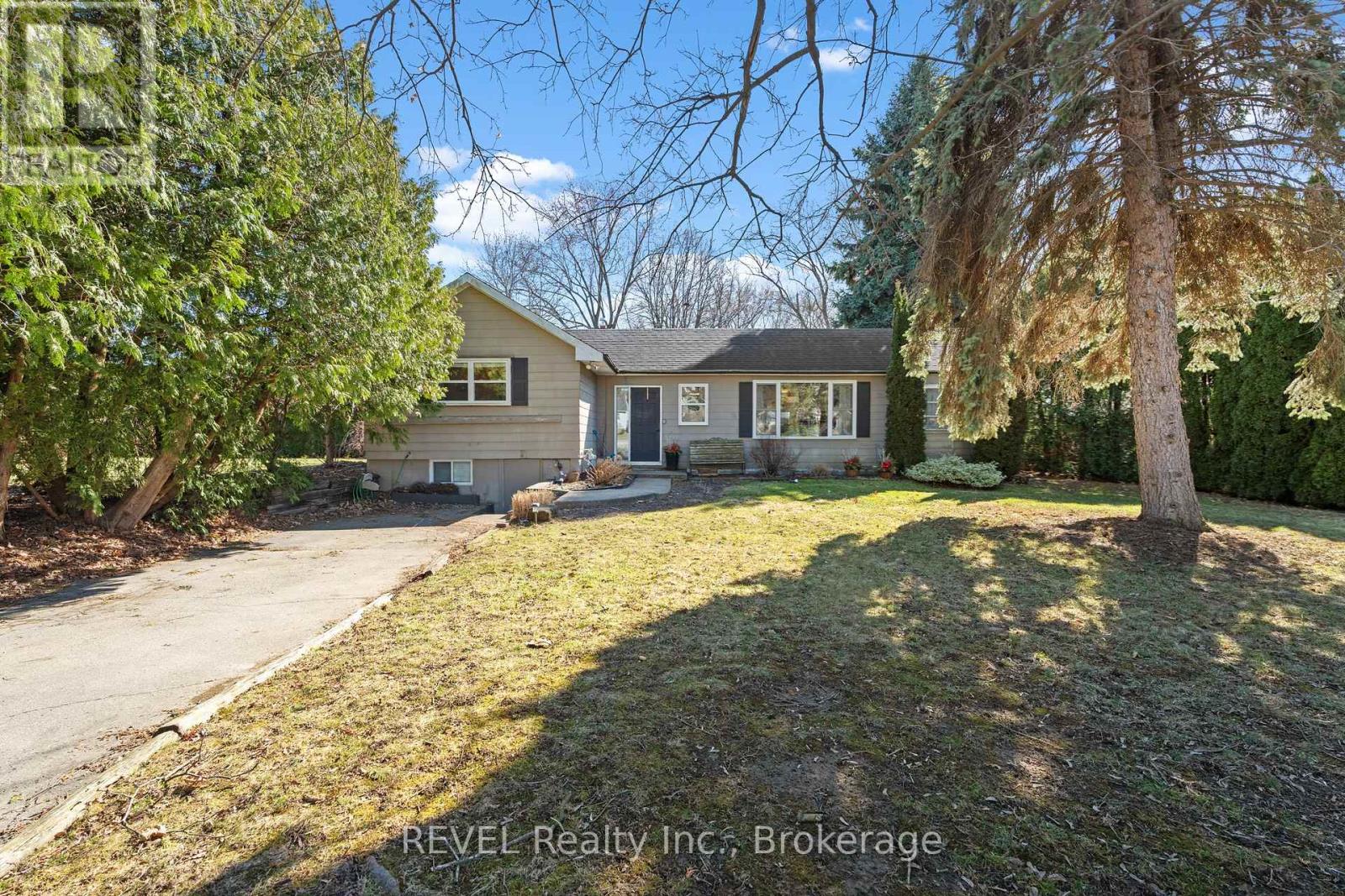 639 Penner Street, Niagara-On-The-Lake, Ontario  L0S 1T0 - Photo 2 - X14005826
