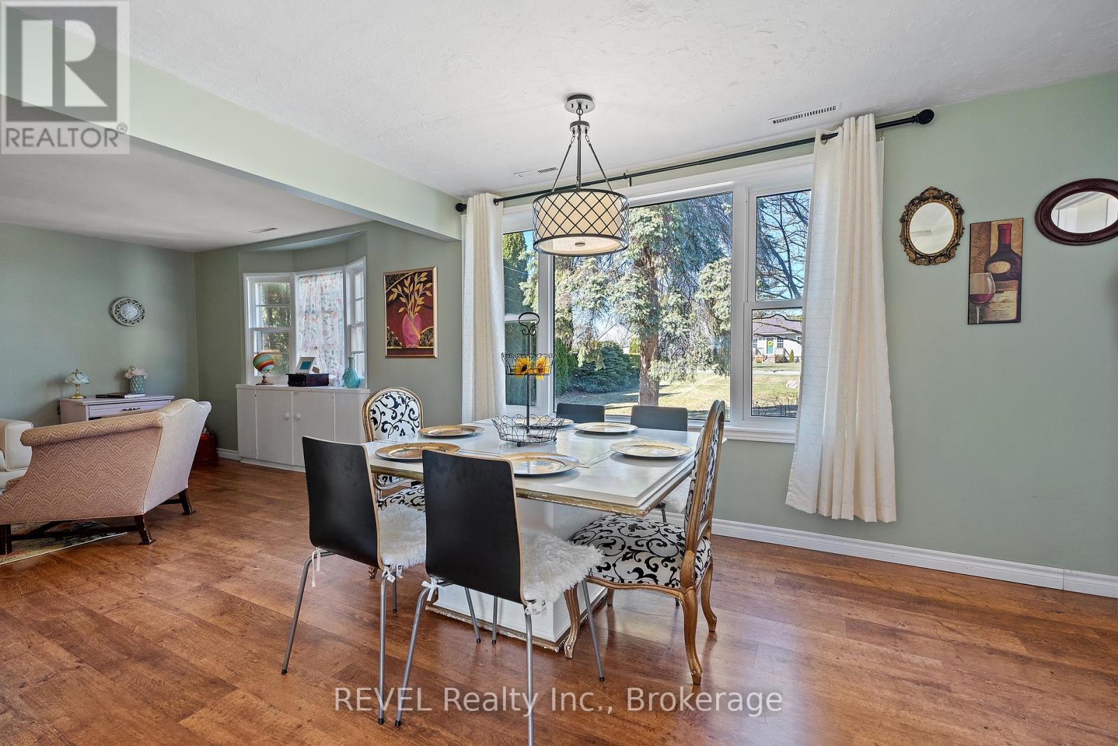 639 Penner Street, Niagara-On-The-Lake, Ontario  L0S 1T0 - Photo 4 - X14005826