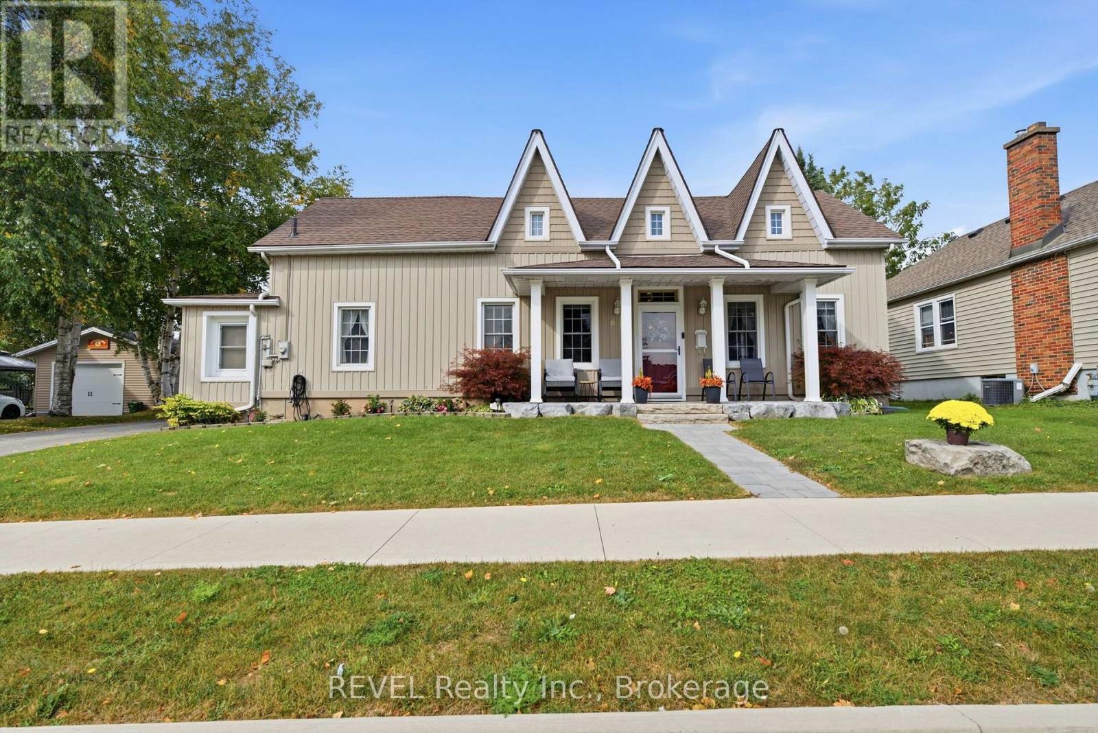 61 QUEEN STREET N, Thorold, Ontario