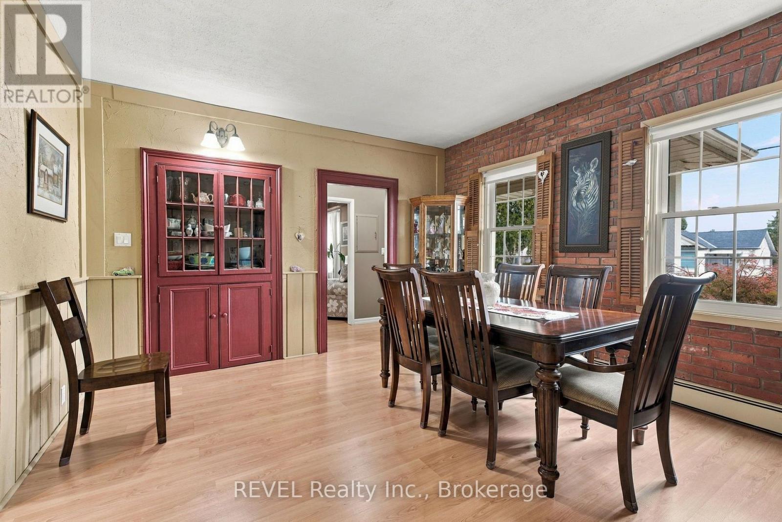 61 Queen Street N, Thorold, Ontario  L2V 2R2 - Photo 17 - X14015352