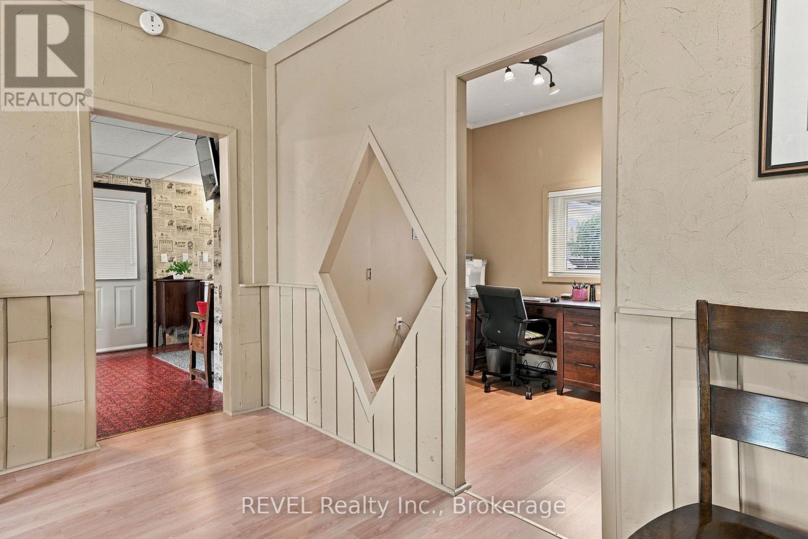 61 Queen Street N, Thorold, Ontario  L2V 2R2 - Photo 18 - X14015352