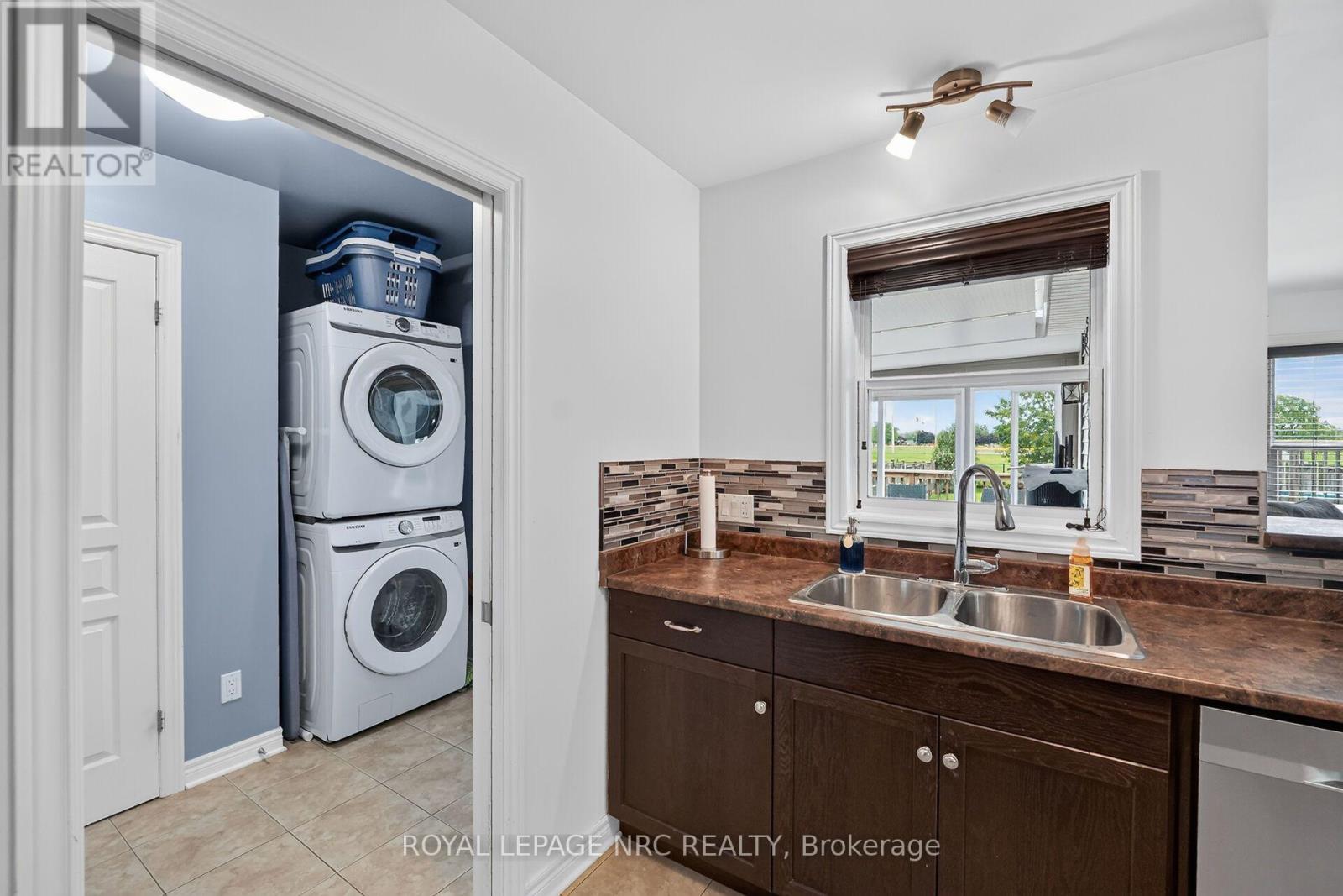 255 Empress Avenue, Welland, Ontario  L3B 0A5 - Photo 8 - X14017434