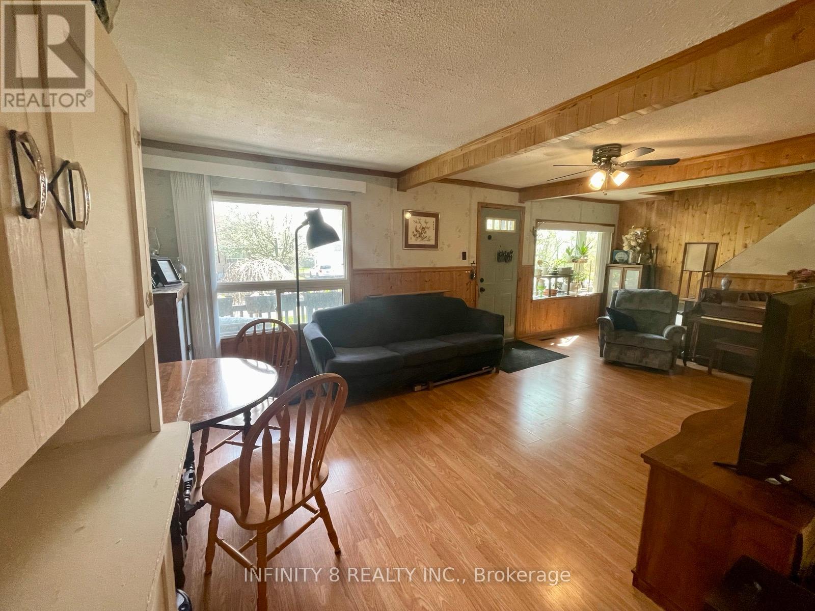 326 Corvette Street, Welland, Ontario  L3B 4S6 - Photo 3 - X14022266