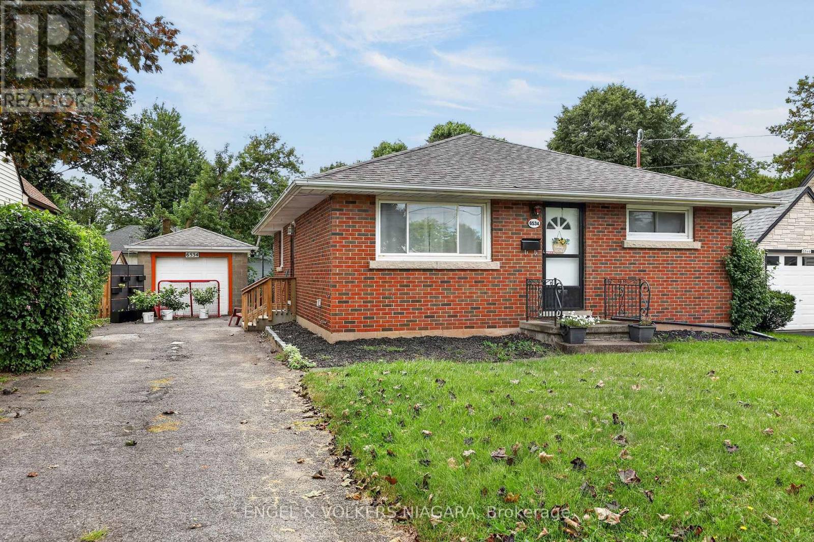6534 Riall Street, Niagara Falls, Ontario  L2J 1Z6 - Photo 2 - X14022960