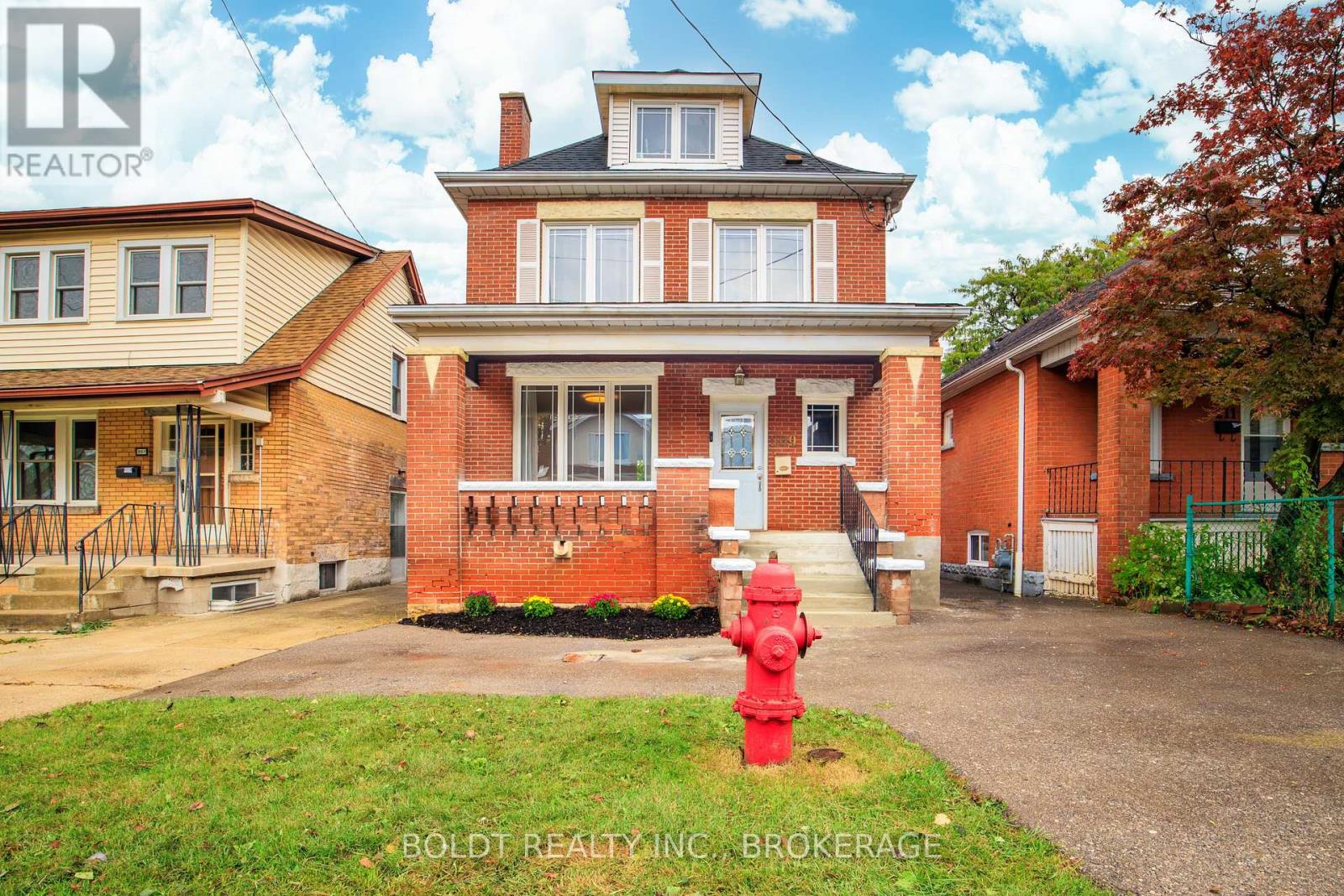 209 Rosslyn Avenue S, Hamilton, Ontario  L8M 3J6 - Photo 2 - X14023598