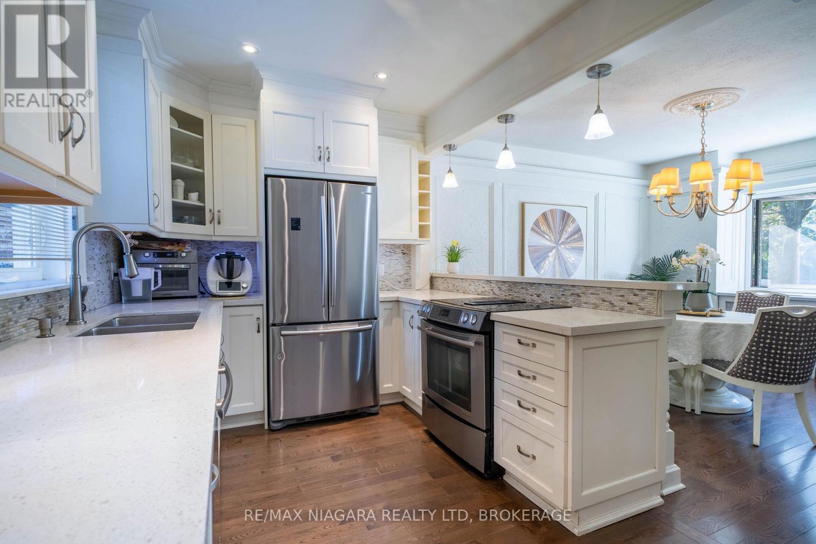 38 Yonge Boulevard, Toronto, Ontario  M5M 3G5 - Photo 20 - C14028018