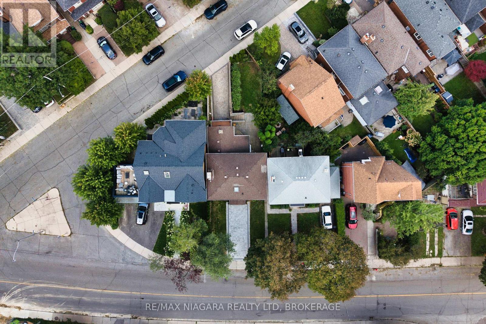38 Yonge Boulevard, Toronto, Ontario  M5M 3G5 - Photo 48 - C14028018