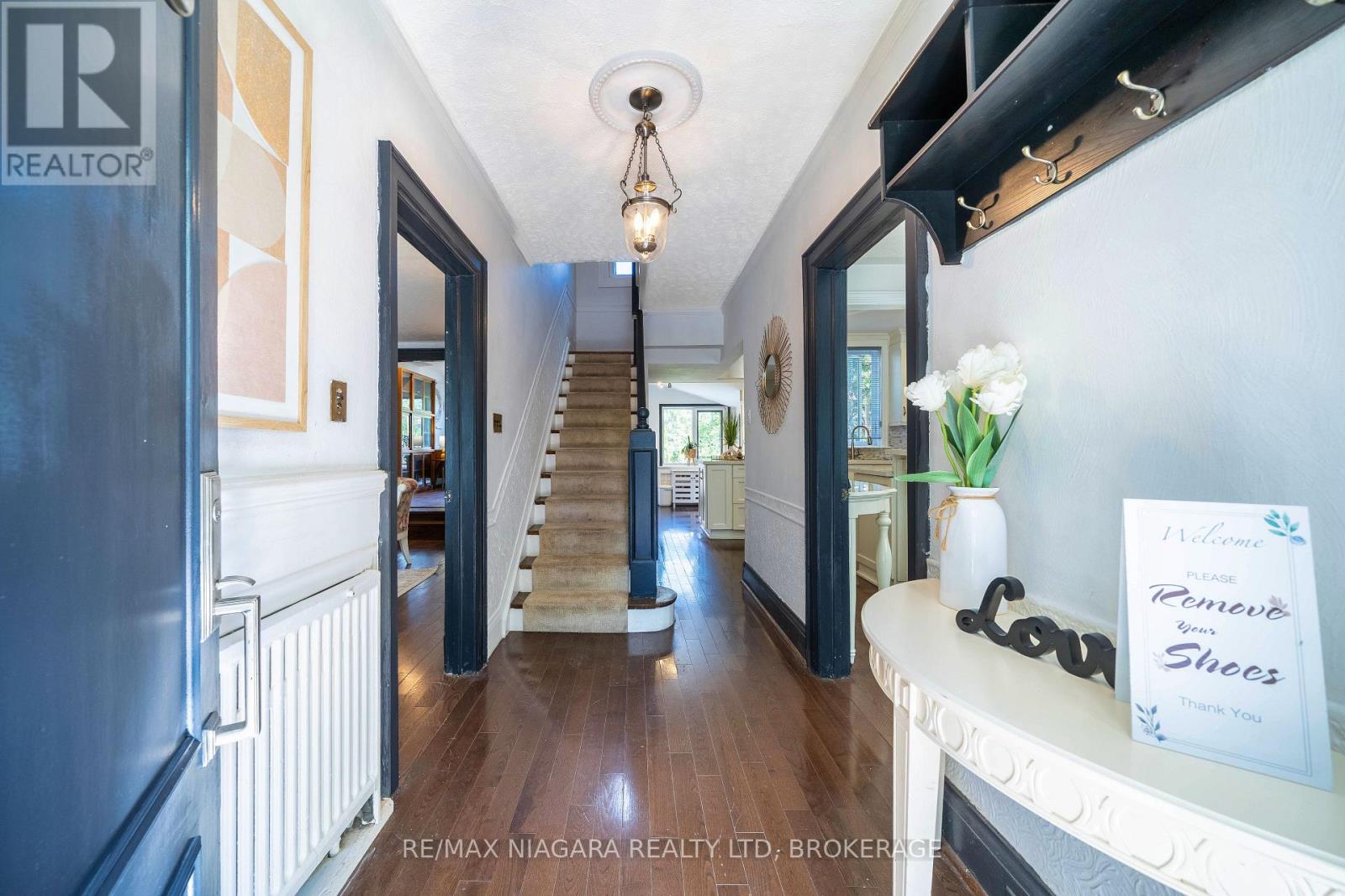 38 Yonge Boulevard, Toronto, Ontario  M5M 3G5 - Photo 5 - C14028018