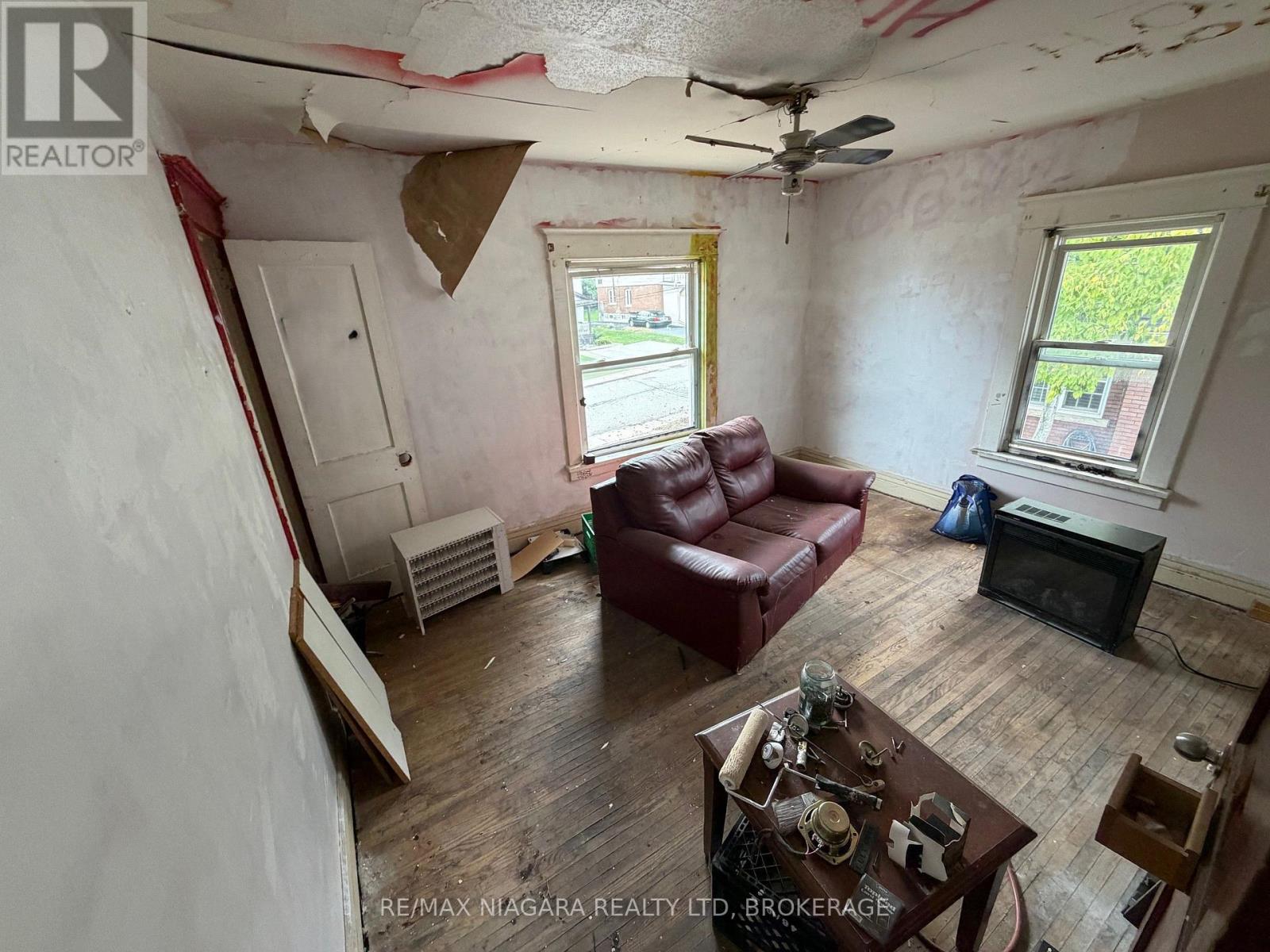 4445 John Street, Niagara Falls, Ontario  L2E 1A4 - Photo 14 - X14029052