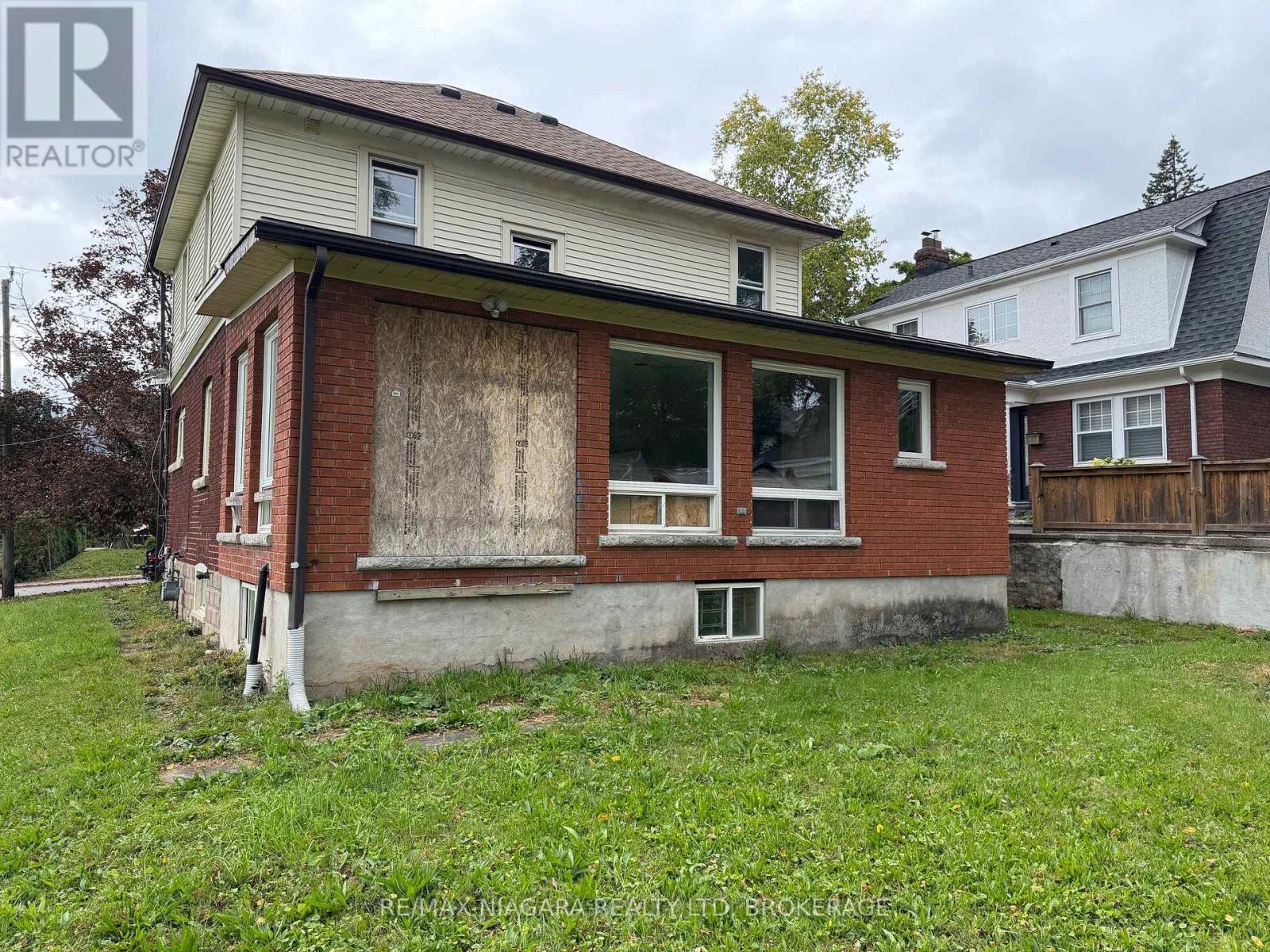 4445 John Street, Niagara Falls, Ontario  L2E 1A4 - Photo 17 - X14029052