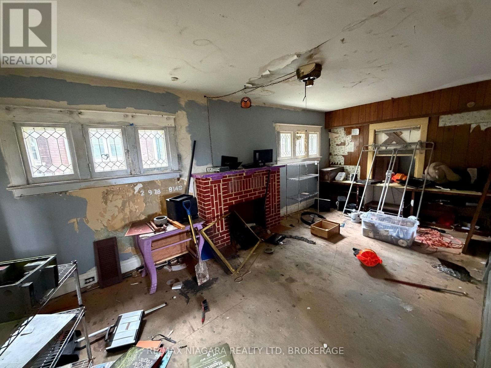 4445 John Street, Niagara Falls, Ontario  L2E 1A4 - Photo 8 - X14029052