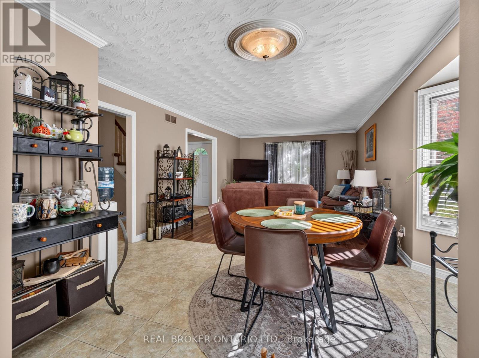 133 Leaside Drive, Welland, Ontario  L3C 6N4 - Photo 7 - X14029154