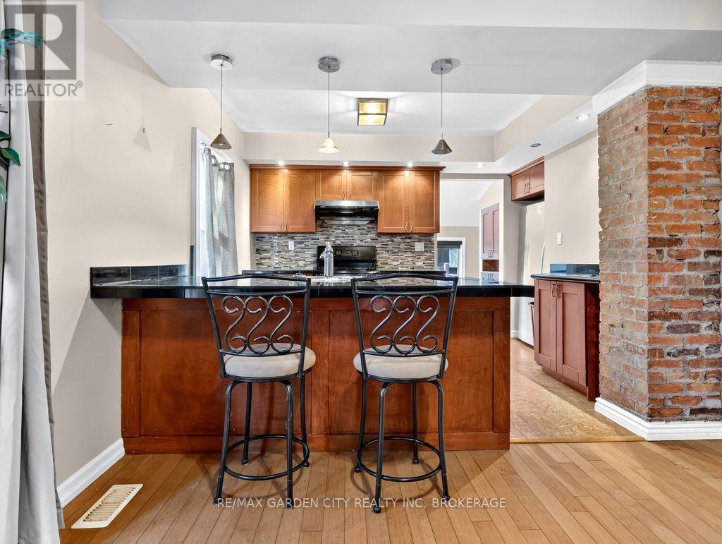 15 Rodman Street, St. Catharines, Ontario  L2R 5C9 - Photo 16 - X14029980