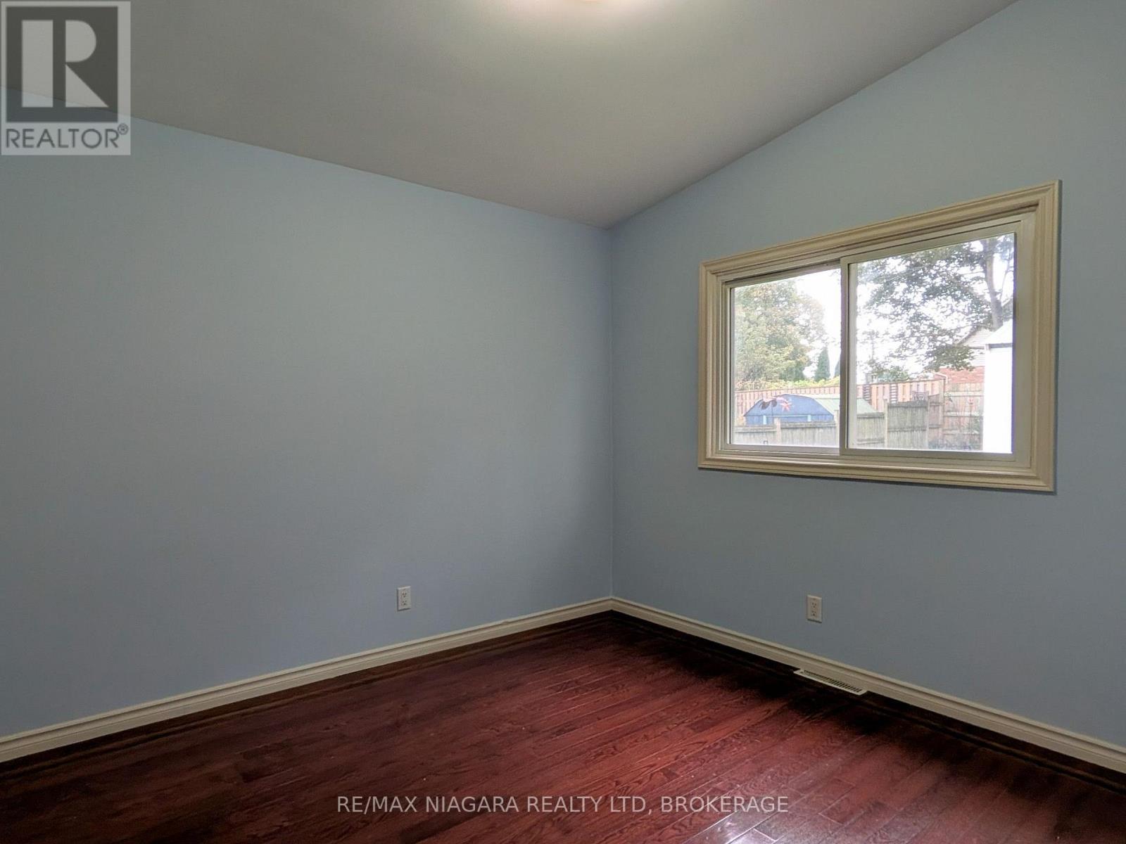 6122 Mayfair Drive, Niagara Falls, Ontario  L2J 1W1 - Photo 12 - X14030006