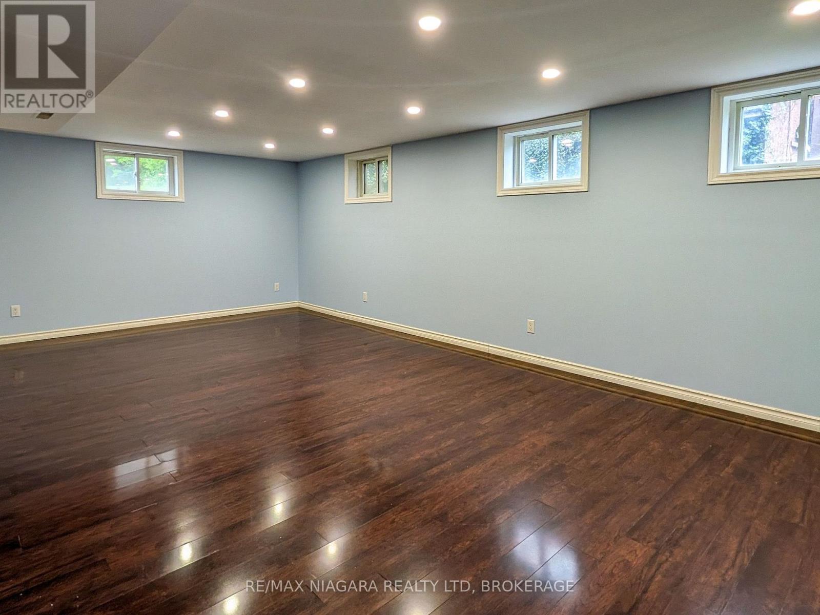 6122 Mayfair Drive, Niagara Falls, Ontario  L2J 1W1 - Photo 22 - X14030006