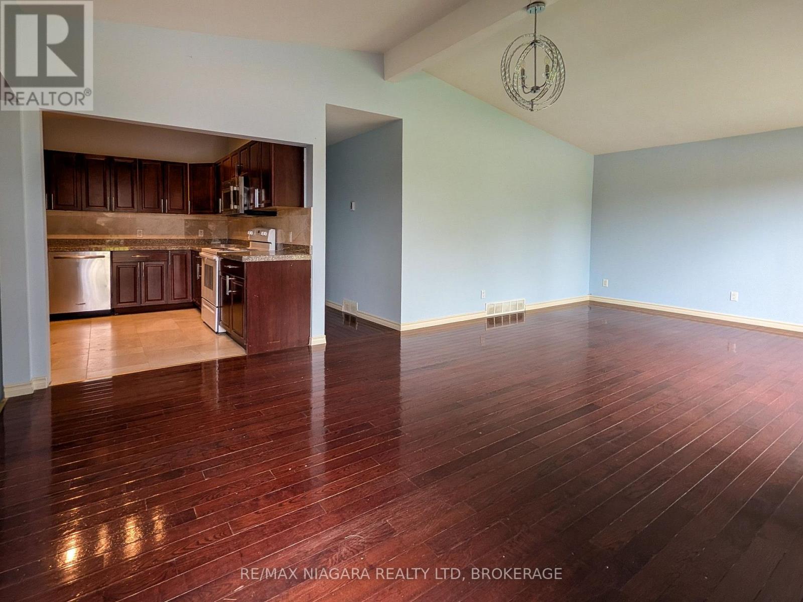 6122 Mayfair Drive, Niagara Falls, Ontario  L2J 1W1 - Photo 6 - X14030006